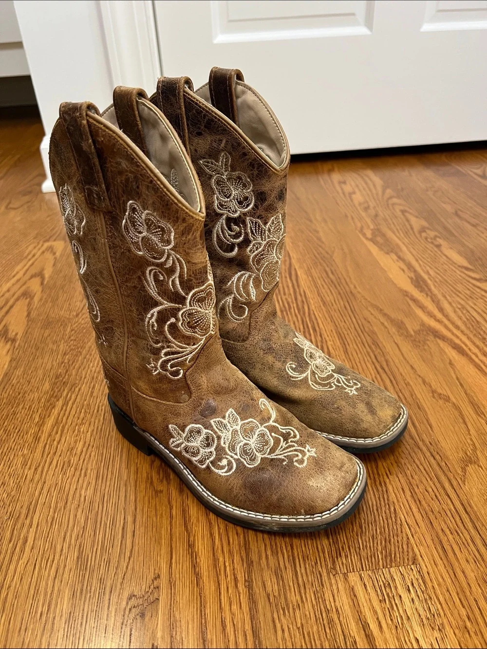 SHYANNE GIRLS' LITTLE LASY FLORAL EMBROIDERED WESTERN BOOTS - Size 2